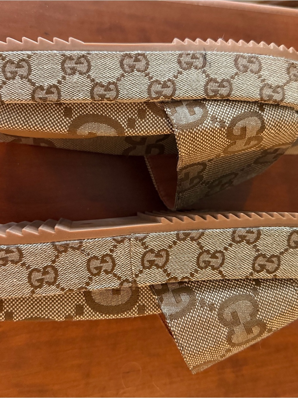 Gucci Brown Beige GG Monogram Slip-On Shoe - Picture 5 of 6